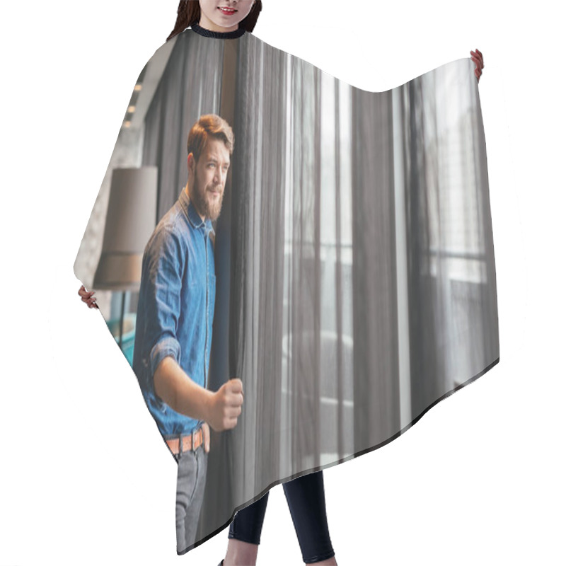 Personality  Handsome Man Enjoying View From Luxurious Hotel Room Hair Cutting Cape