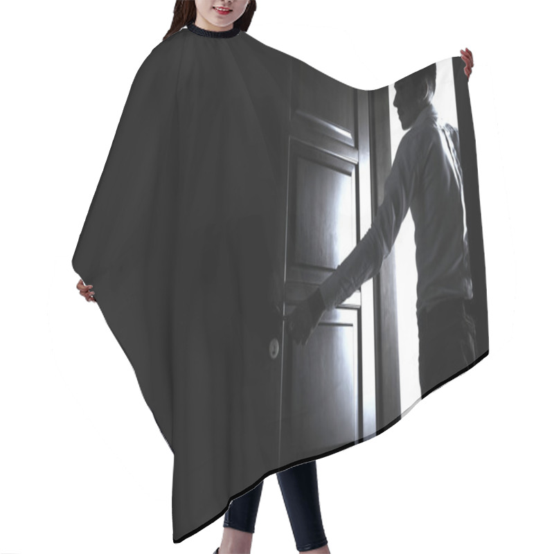 Personality  Man Entering A Dark Room Hair Cutting Cape