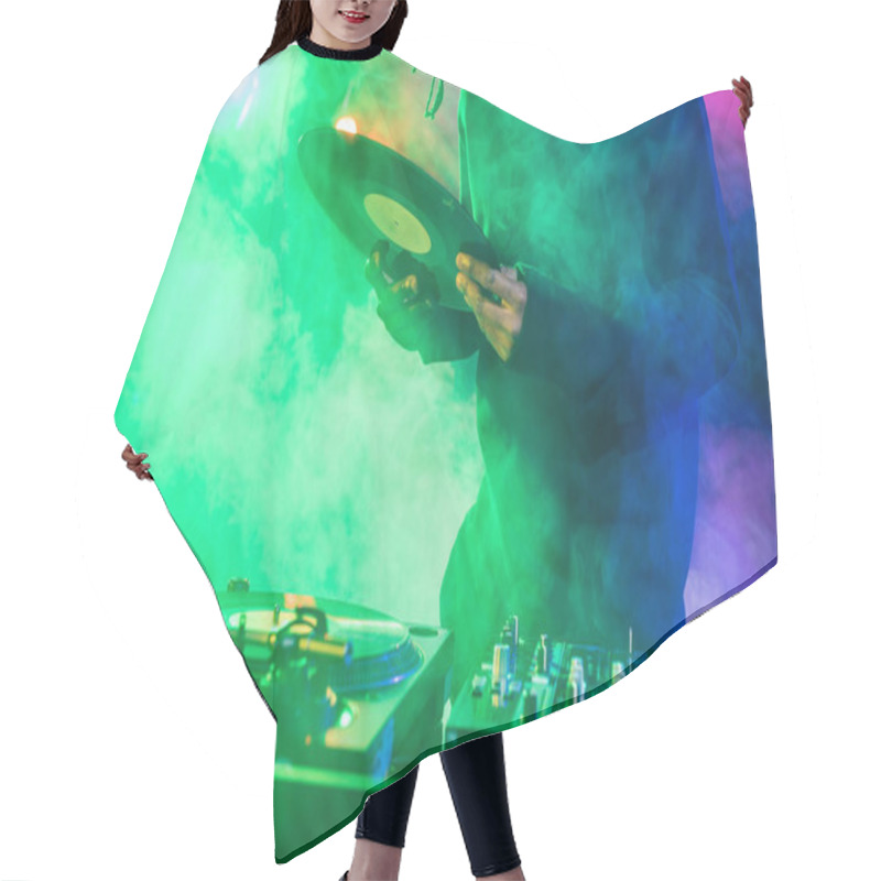 Personality  DJ With Vinyl On Concert  Hair Cutting Cape