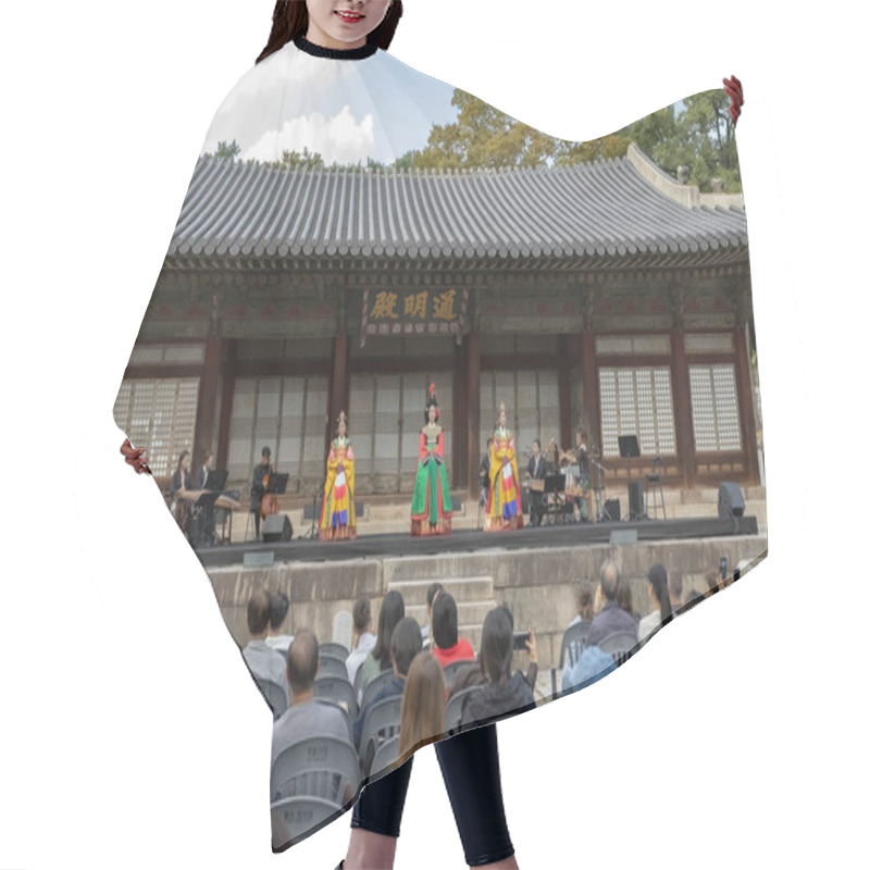 Personality  Korean Woman Dancer Wearing Traditional Korean Clothing Hanbok In The Gyeongbokgung Palace In Seoul South Korea Hair Cutting Cape