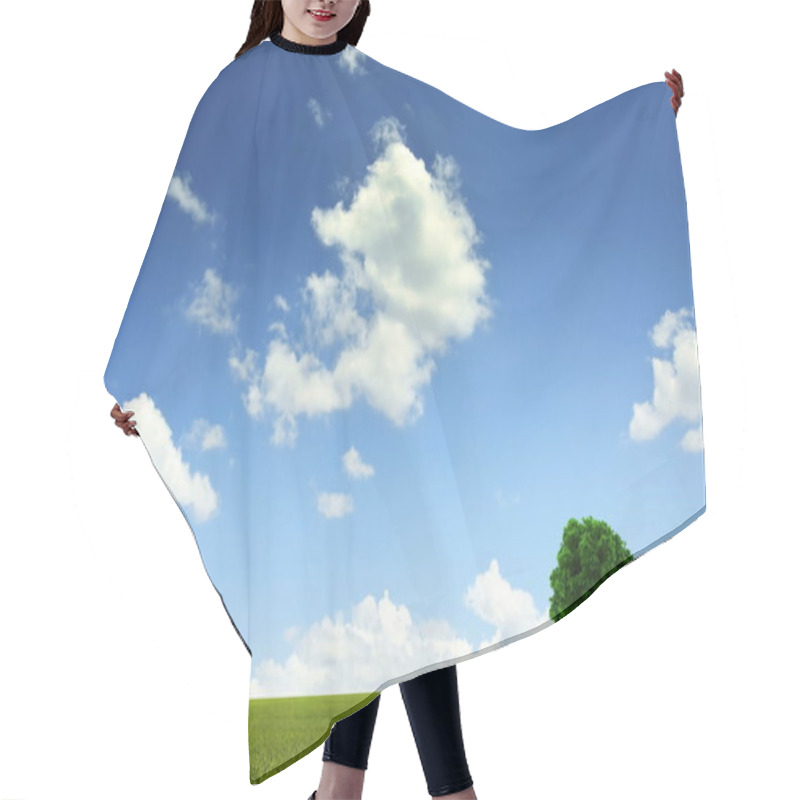 Personality  Lonely Tree In Green Grassland Hair Cutting Cape