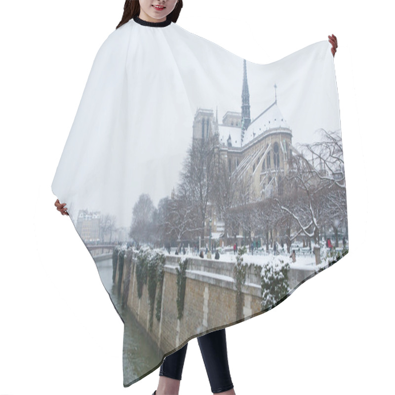 Personality  View Of The Notre-Dame De Paris On A Winter Day With Lots Of Sno Hair Cutting Cape