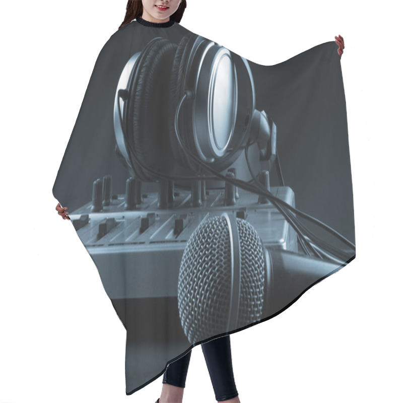 Personality  Microphone With Mixer And Headphones Hair Cutting Cape