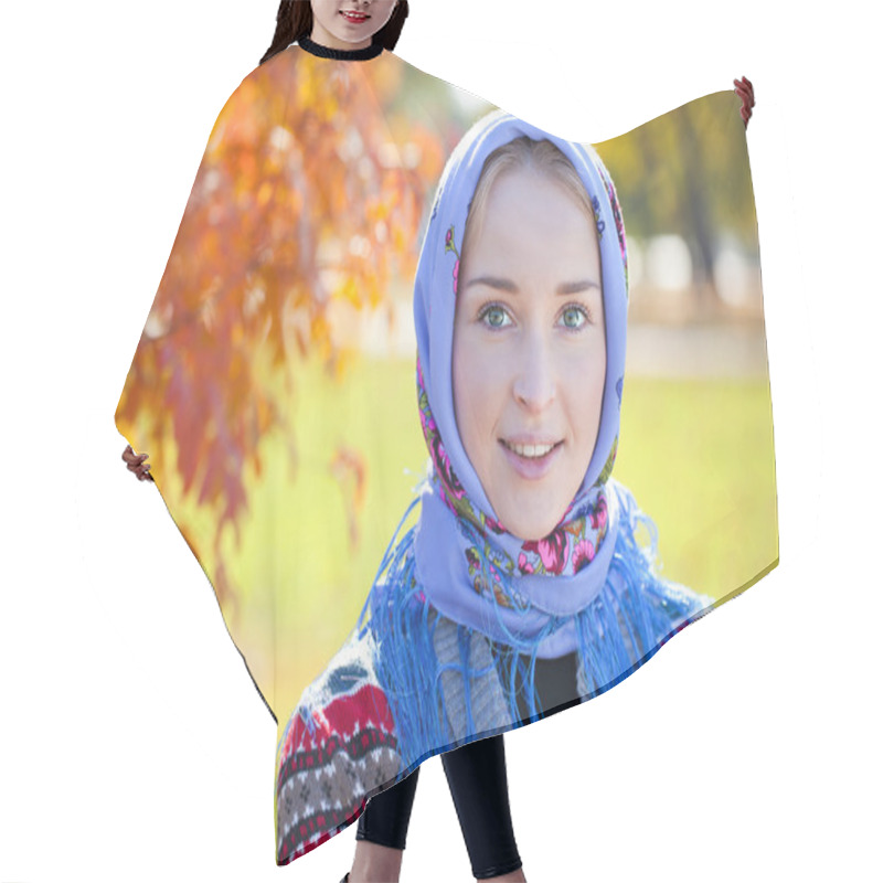 Personality  Beauty Woman In The National Patterned Scarf Hair Cutting Cape