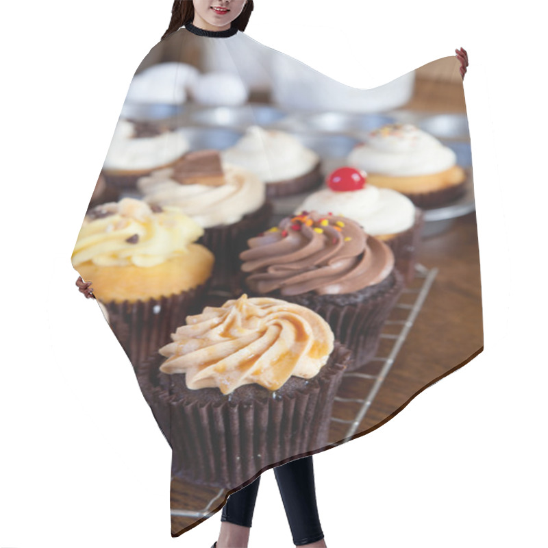 Personality  Delicious Gourmet Cupcakes Hair Cutting Cape