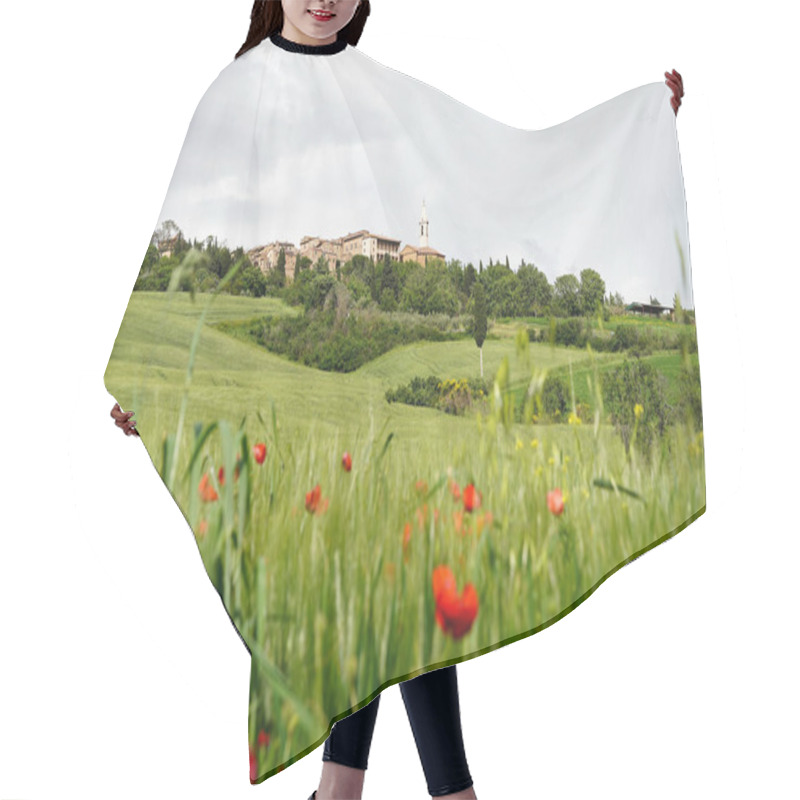 Personality  View Of Beautiful Renaissance Town Of Pienza In Spring Tuscany Landscape With Green Fields And Red Poppies In The Foreground. Pienza, Tuscany, Italy Hair Cutting Cape