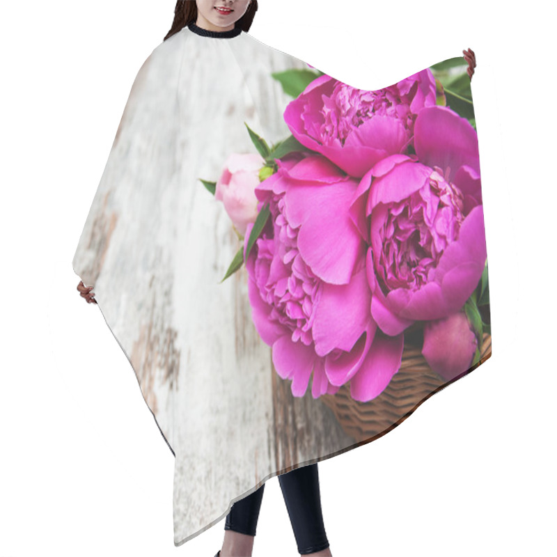 Personality  Basket With Pink Peony Hair Cutting Cape