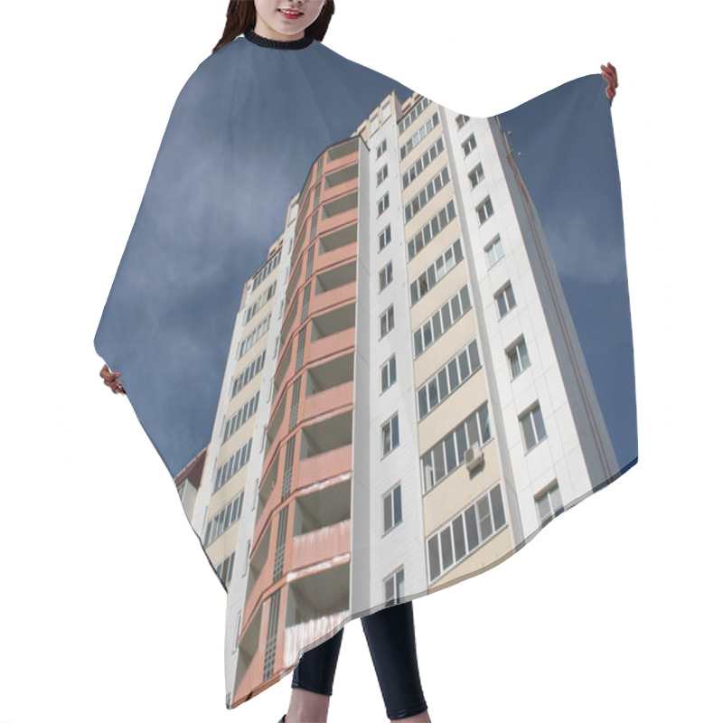 Personality  Urban View At Modern Building Hair Cutting Cape