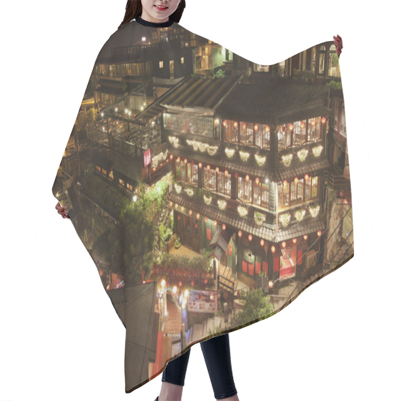 Personality  Night Street In Taiwan Hair Cutting Cape