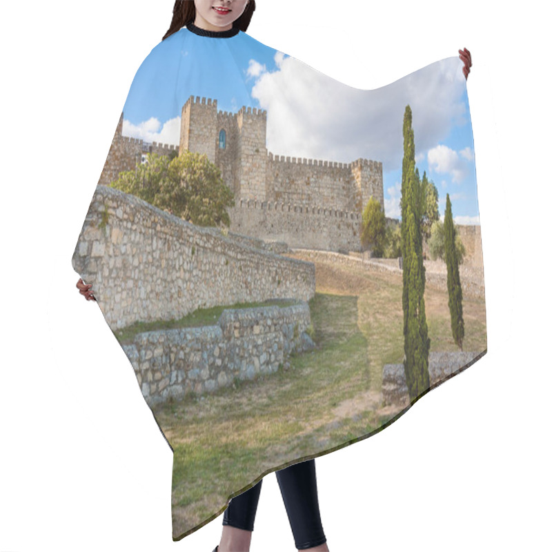 Personality  Castle Of Trujillo, Hair Cutting Cape