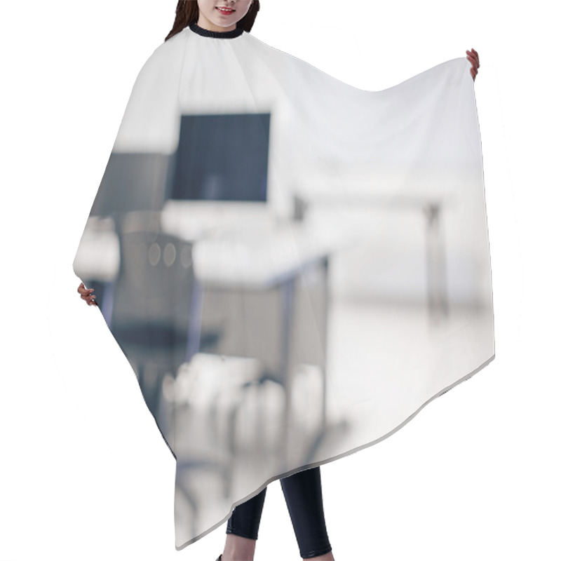 Personality  Blurry Classroom Education Hair Cutting Cape