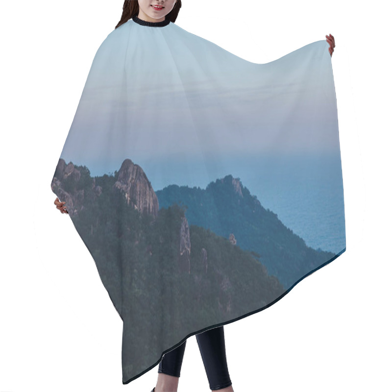 Personality  Mountains Hair Cutting Cape