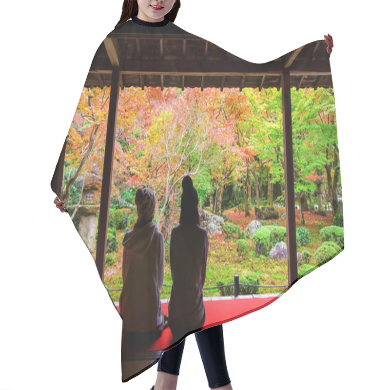 Personality  Japanese Girls At Enkoji Temple, Kyoto Hair Cutting Cape