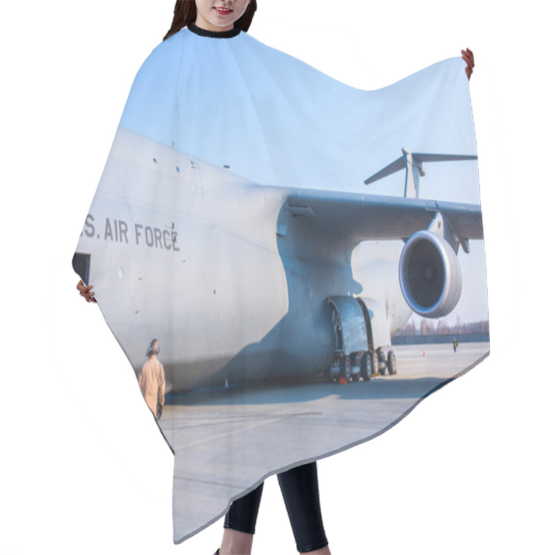 Personality  A Team Of Engineers, US Air Force Troops Serve A Cargo Aircraft. Hair Cutting Cape