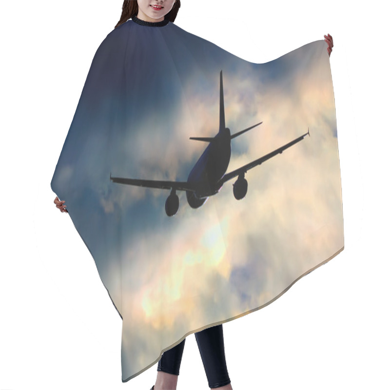 Personality  Flying In The Storm Hair Cutting Cape