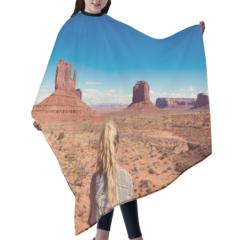 Personality  Woman Sitting In Monument Valley With Red Rocks Overview Hair Cutting Cape