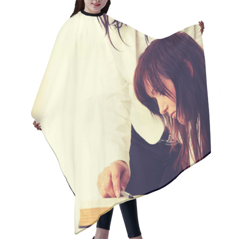 Personality  Teacher And Student Hair Cutting Cape