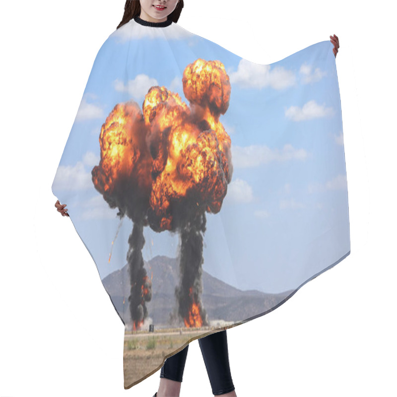 Personality  Giant Outdoors Explosion With Fire And Black Smoke Hair Cutting Cape