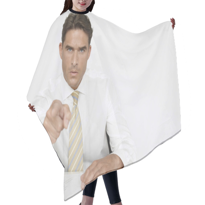 Personality  Businessman Pointing Finger Hair Cutting Cape