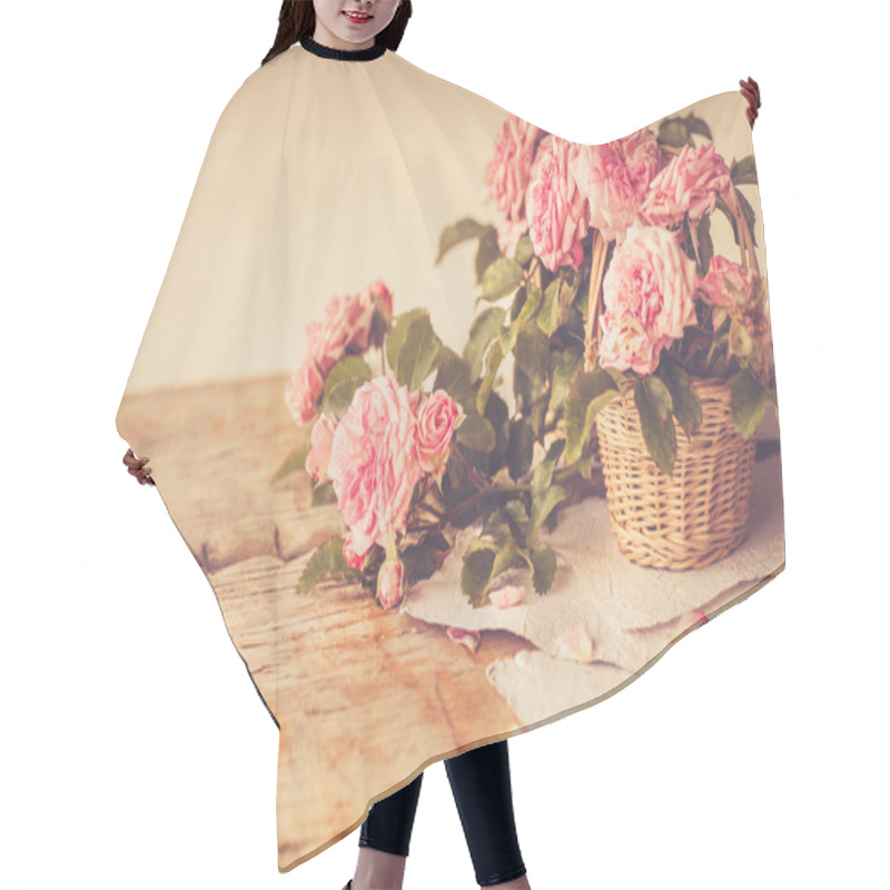 Personality  Roses In Wooden Basket Hair Cutting Cape