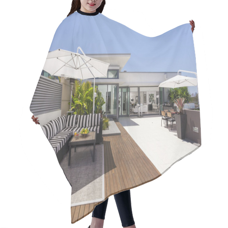 Personality  Penthouse Balcony Hair Cutting Cape