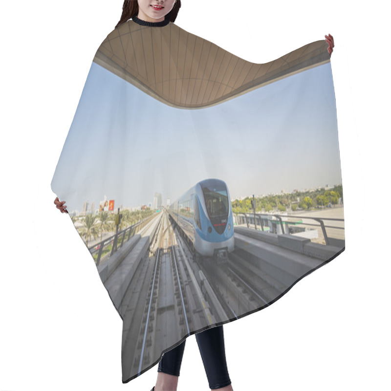 Personality  Dubai Metro As World's Longest Fully Automated Metro Network (75 Hair Cutting Cape