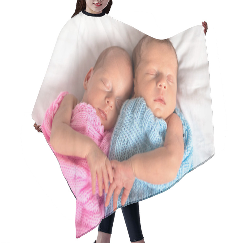 Personality  Baby Boy And Girl Twins Hair Cutting Cape