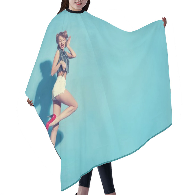 Personality  Full Body View Of Pin - Up Styled Woman On Blue Background Hair Cutting Cape