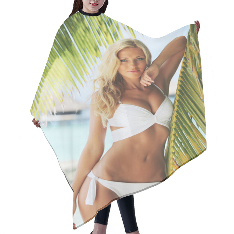 Personality  Woman In Bikini Under Palm Hair Cutting Cape