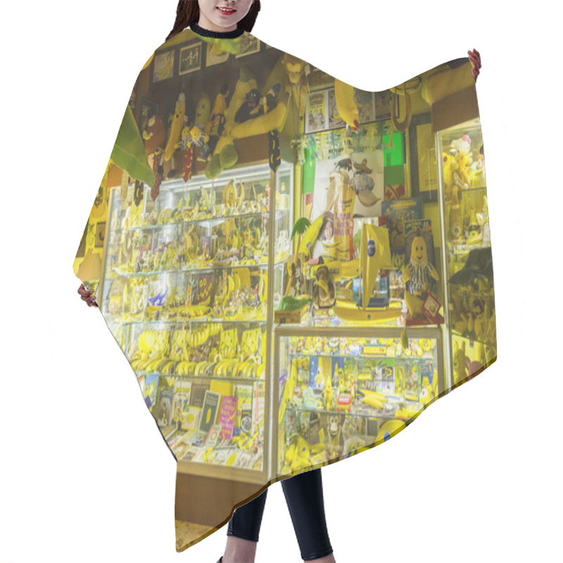 Personality  International Banana Museum Hair Cutting Cape