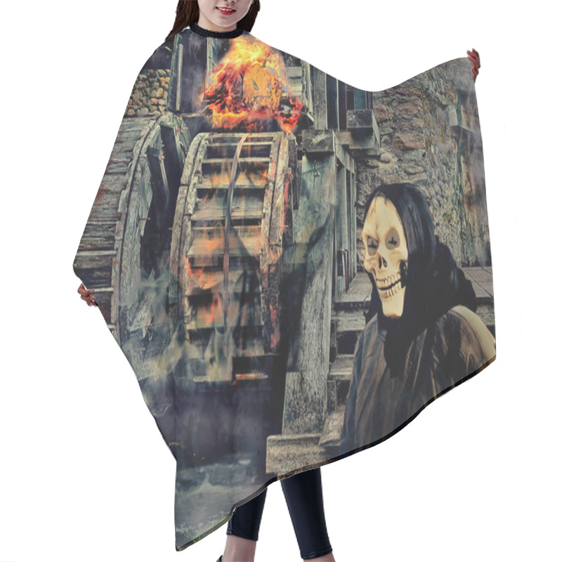 Personality  Spooky Fantasy Water Mill With Skull And Pumpkin Hair Cutting Cape