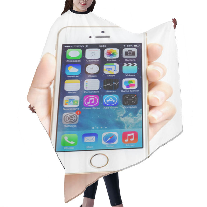 Personality  Hand Holding Gold Iphone 5s Hair Cutting Cape