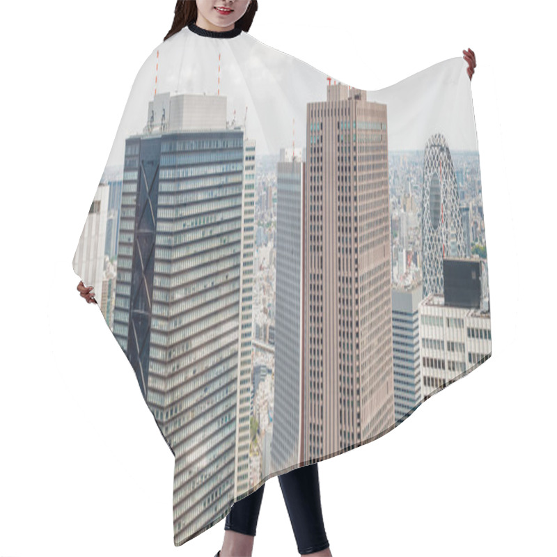 Personality  Shinjuku Skyline In Tokyo - Japan Hair Cutting Cape