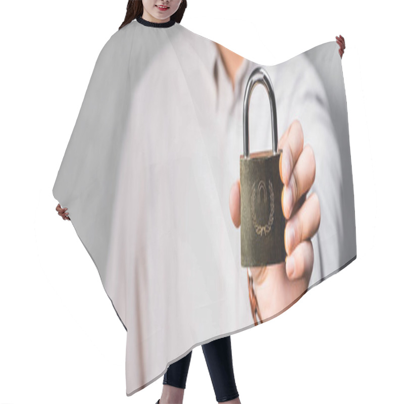 Personality  Panoramic Shot Of Seo Manager Holding Metal Padlock In Office  Hair Cutting Cape