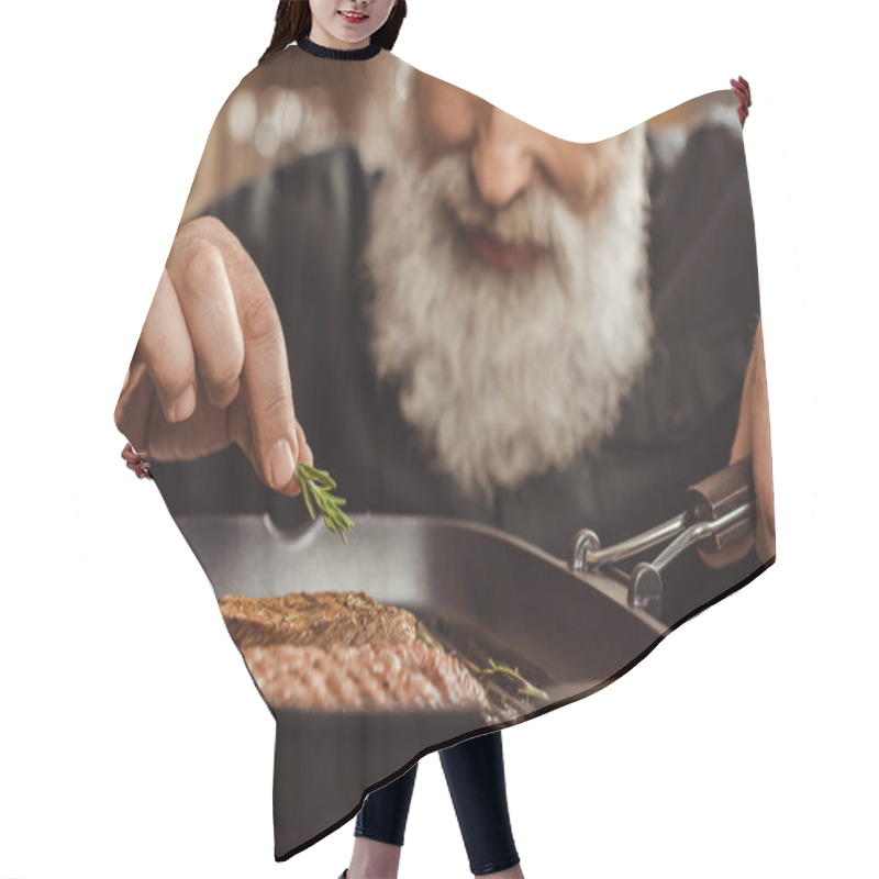 Personality  Man Cooking Steaks Hair Cutting Cape