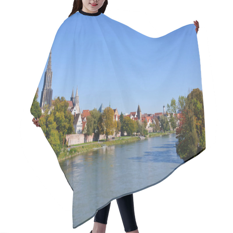 Personality  Old Town Of Ulm And Danube River In Autumn. Hair Cutting Cape