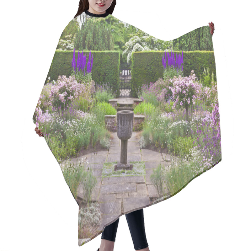 Personality  Formal Garden. Hair Cutting Cape