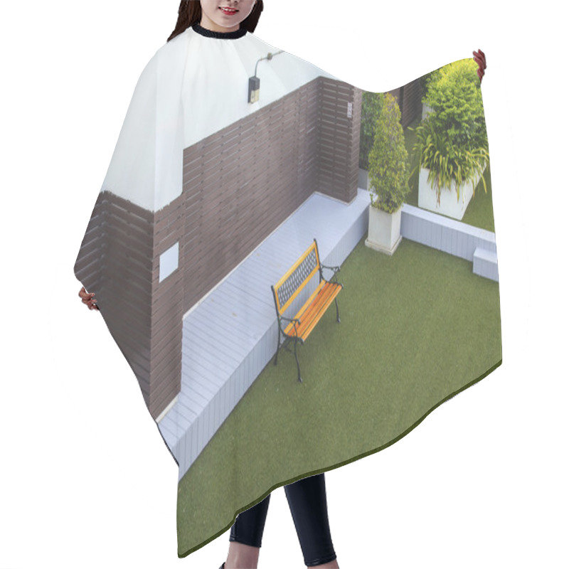 Personality  Roof Top Garden On The Condominium Hair Cutting Cape