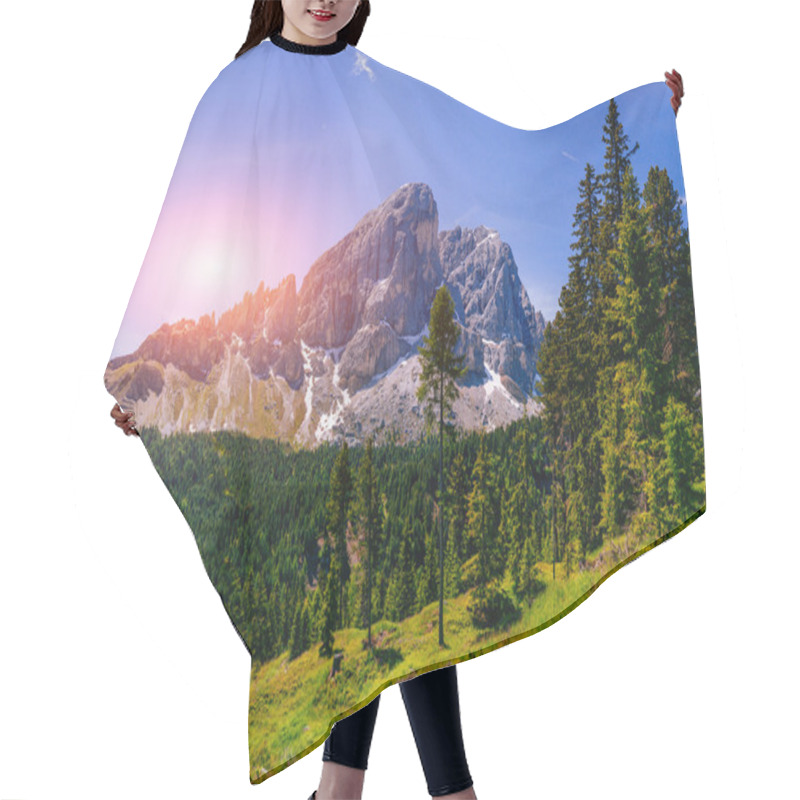 Personality  Mysterious Alps Hair Cutting Cape