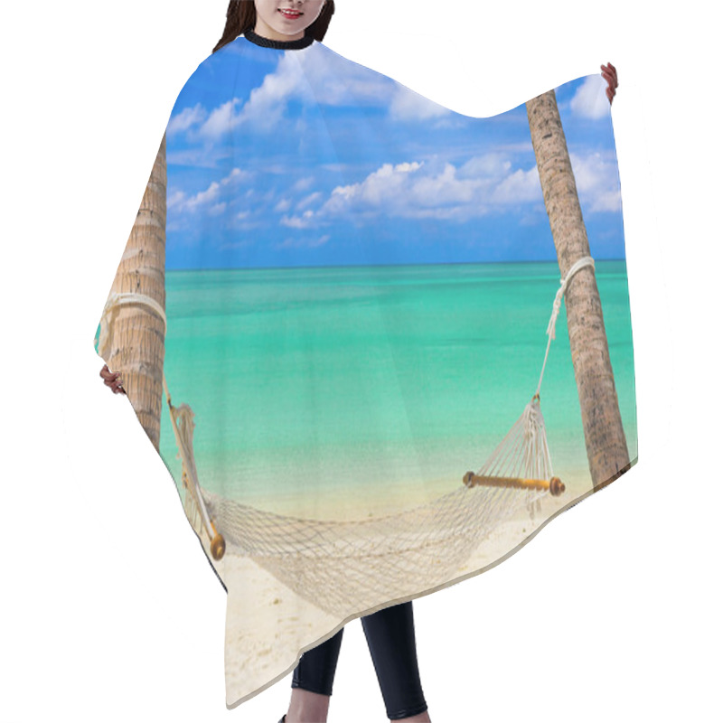 Personality  Hammock On A Tropical Beach Hair Cutting Cape