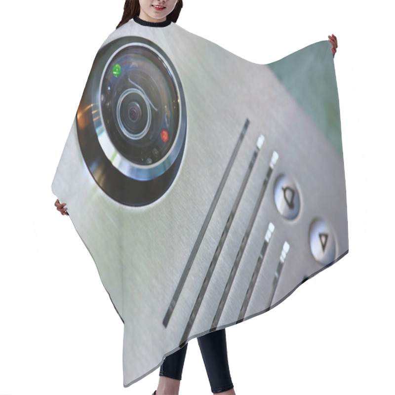 Personality  Video Intercom In The Entry Of A House Hair Cutting Cape