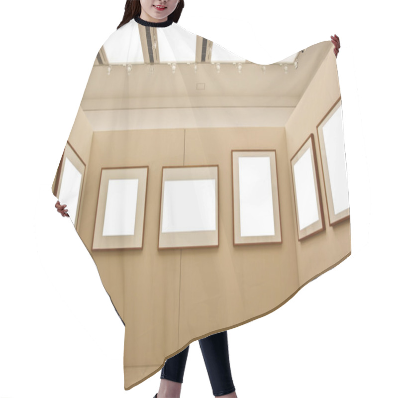 Personality  Empty Display Frames Hair Cutting Cape