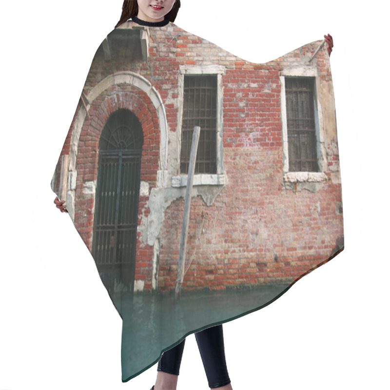 Personality  Venetian Door And Windows Hair Cutting Cape