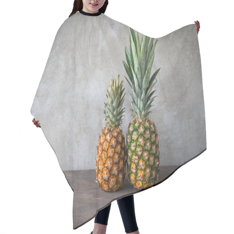 Personality  Fresh Ripe Pineapples Hair Cutting Cape