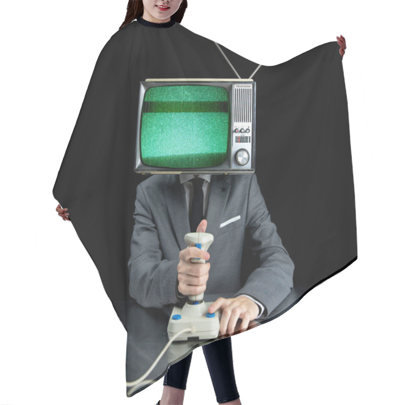 Personality  Man With TV On Head Playing Video Games Hair Cutting Cape