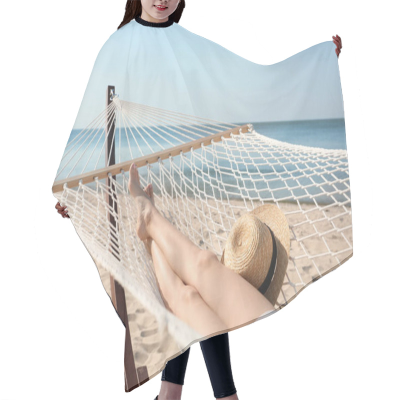 Personality  Young Woman Relaxing In Hammock On Beach Hair Cutting Cape