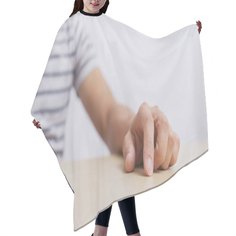 Personality  Adult Man Hand Finger Tapping On Table  Hair Cutting Cape