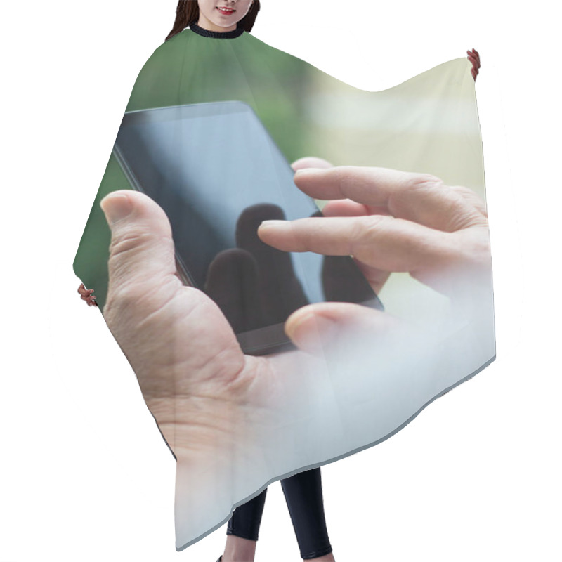 Personality  Senior Woman Using Smartphone Hair Cutting Cape