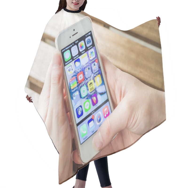 Personality  Iphone 5s Hair Cutting Cape