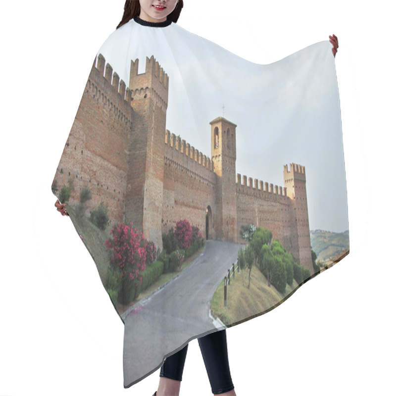 Personality  Castello Gradara In Italy Hair Cutting Cape